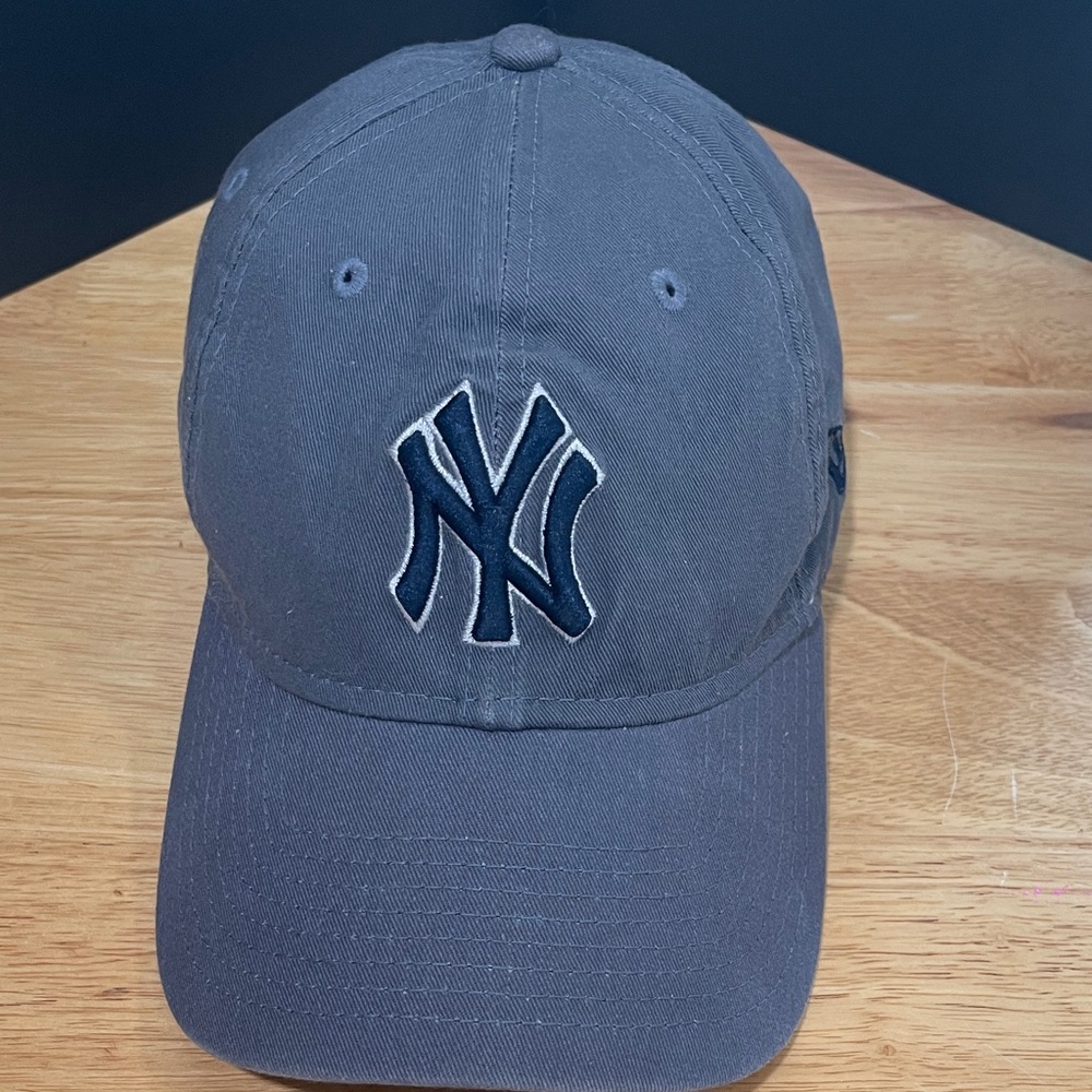 New Era 9Twenty Gray  New York Yankees hat